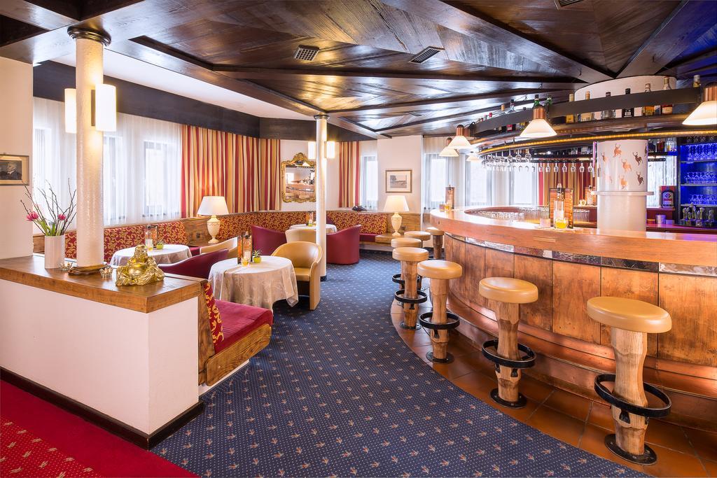 Hotel Neue Burg Nauders Buitenkant foto